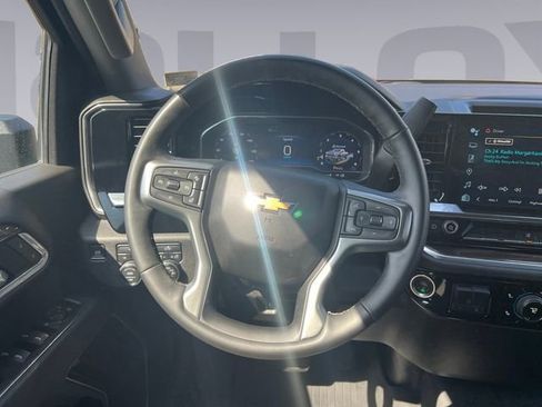 Used 2025 Chevrolet Silverado 2500 LT image 13