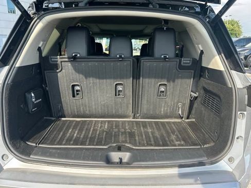 Used 2025 Nissan Pathfinder Platinum w/ Cargo Package AWD/4WD image 20