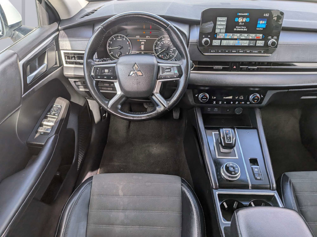 Used 2024 Mitsubishi Outlander SE AWD/4WD image 25
