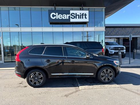 Used 2017 Volvo XC60 T5 Dynamic w/ Preferred Option Package AWD/4WD image 7