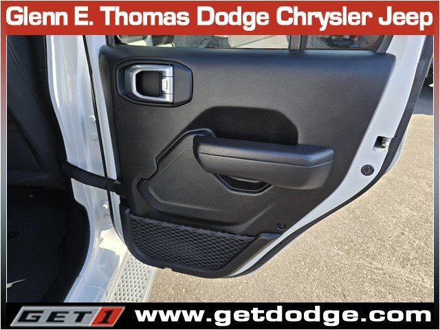 Certified 2022 Jeep Wrangler Unlimited Sport AWD/4WD image 27