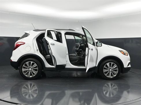 Used 2018 Buick Encore Preferred AWD/4WD image 31