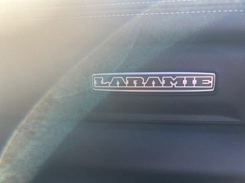 Used 2025 RAM 2500 Laramie AWD/4WD image 22