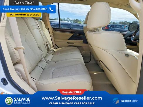 Used 2019 Lexus LX 570 4WD w/ Luxury Package image 15