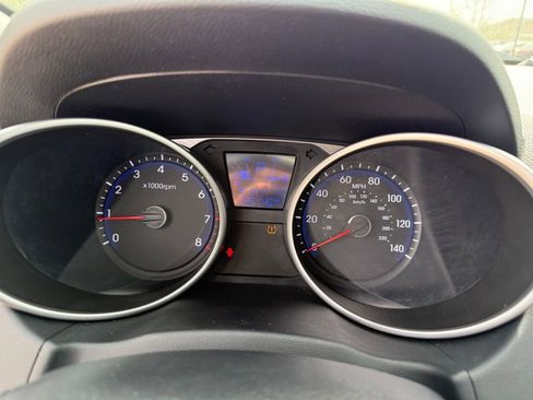 Used 2014 Hyundai Tucson SE image 17