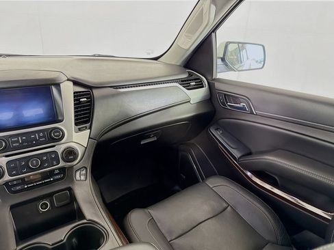 Used 2017 GMC Yukon SLT AWD/4WD image 21