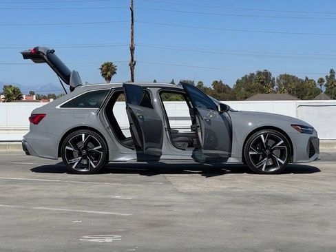 Used 2025 Audi RS 6 performance w/ Matte Carbon Package AWD/4WD image 29