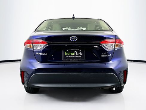 Used 2024 Toyota Corolla LE image 7