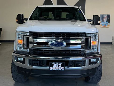 Used 2019 Ford F250 XLT w/ XLT Value Package AWD/4WD image 2