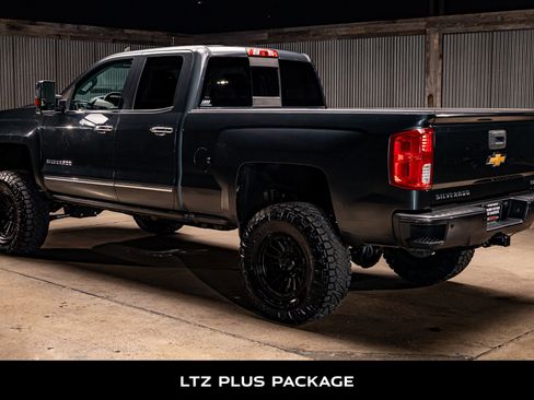 Used 2018 Chevrolet Silverado 1500 LTZ Z71 w/ LTZ Plus Package image 7