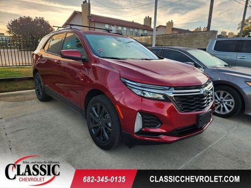 Used 2023 Chevrolet Equinox RS image 1