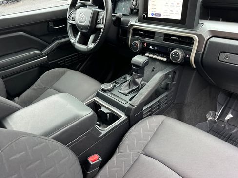 Used 2024 Toyota Tacoma SR5 image 15