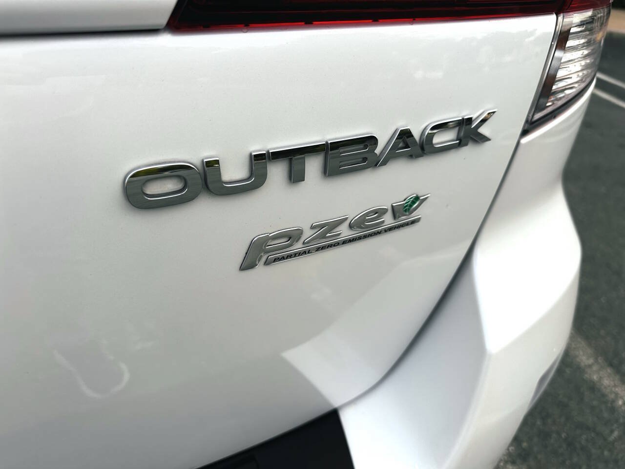 Used 2014 Subaru Outback 2.5i Premium AWD/4WD image 9