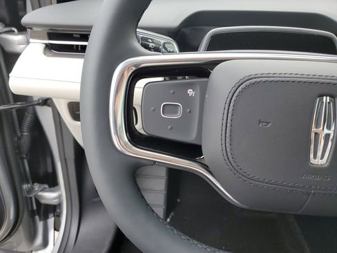 New 2026 Lincoln Nautilus Premier AWD/4WD image 23