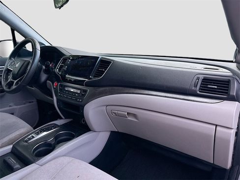 Used 2021 Honda Pilot EX image 31
