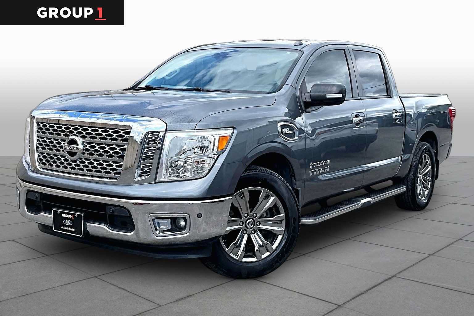 Used 2017 Nissan Titan SV RWD image 1