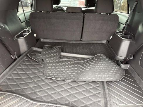 Used 2015 Ford Explorer XLT image 59