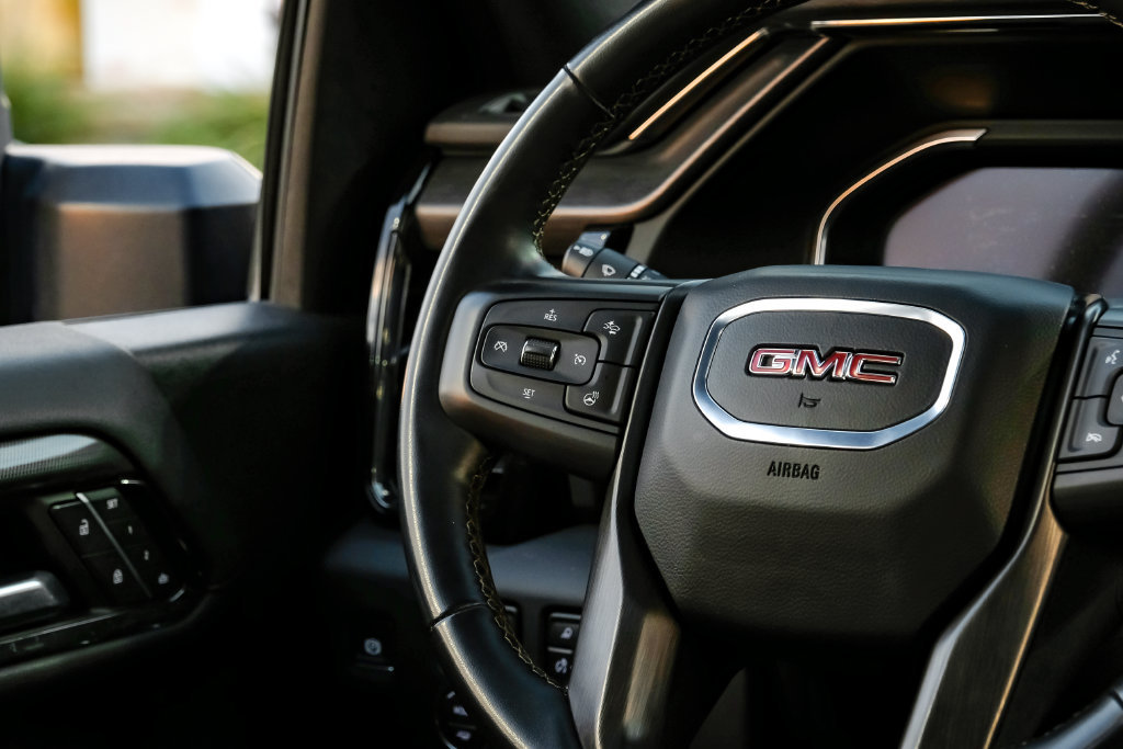 Used 2024 GMC Sierra 3500 AT4 w/ AT4 Premium Plus Package AWD/4WD image 13