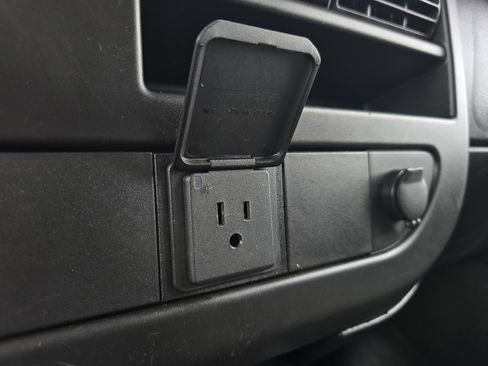 Used 2020 Chevrolet Express 3500 LS image 37