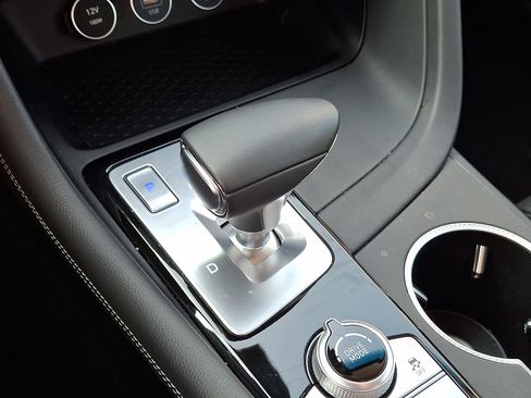 Certified 2026 Genesis G70 2.5T AWD/4WD image 14