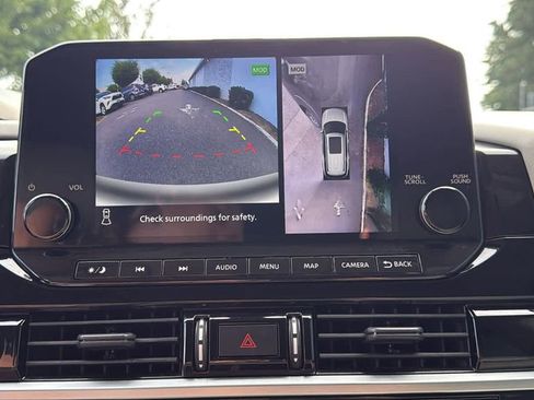 Certified 2023 Nissan Pathfinder SL image 18