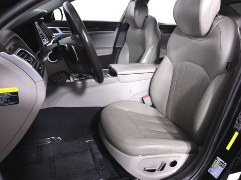 Used 2016 Hyundai Genesis 3.8 RWD image 29