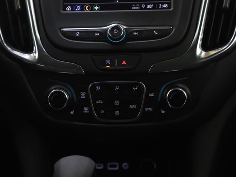 Used 2024 Chevrolet Equinox LT image 15