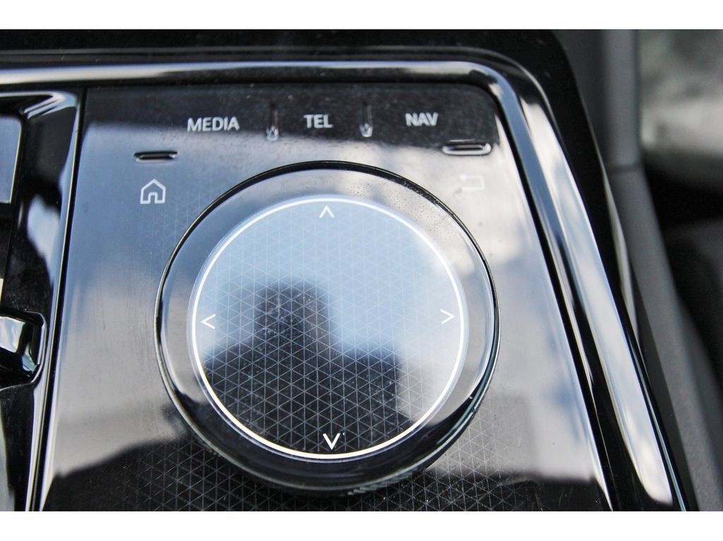 Used 2024 BMW i5 eDrive40i w/ M Sport Package RWD image 32
