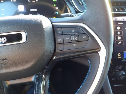 New 2024 Jeep Grand Cherokee Trailhawk w/ Luxury Tech Group III image 23