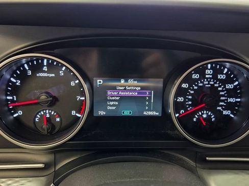 Used 2024 Kia Carnival LX FWD image 37
