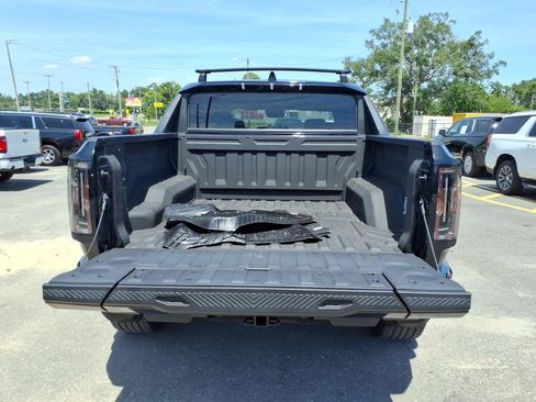 Used 2025 GMC Hummer EV 3X w/ LPO, Sport Package AWD/4WD image 19