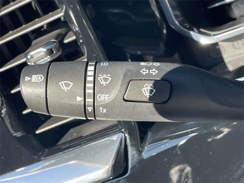 Used 2025 GMC Sierra 1500 SLT image 30