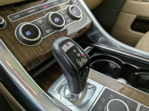 Used 2015 Land Rover Range Rover Sport HSE image 19
