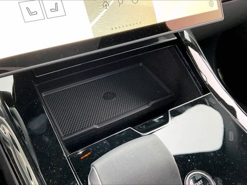 Used 2025 Land Rover Range Rover Sport Dynamic SE image 37