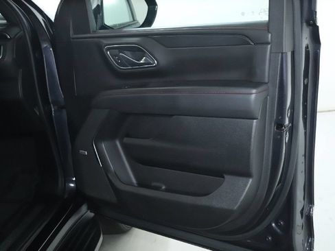 Used 2024 Chevrolet Suburban RST RWD image 35
