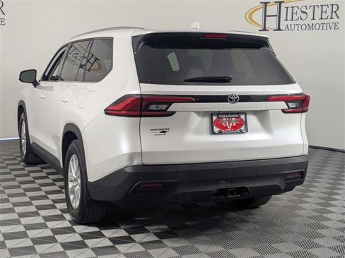 Used 2024 Toyota Grand Highlander XLE image 5