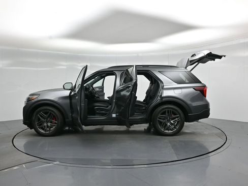 New 2026 Ford Explorer ST-Line RWD image 37