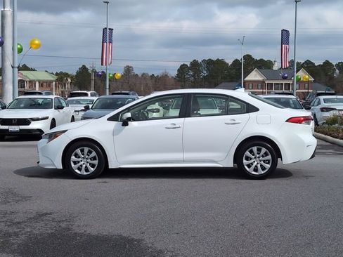 Used 2023 Toyota Corolla LE image 8