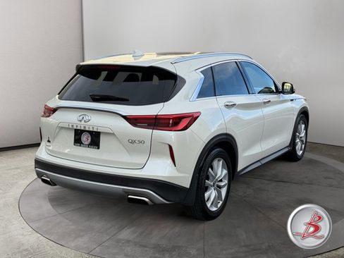 Used 2019 INFINITI QX50 Essential w/ Premium Heat Package image 7