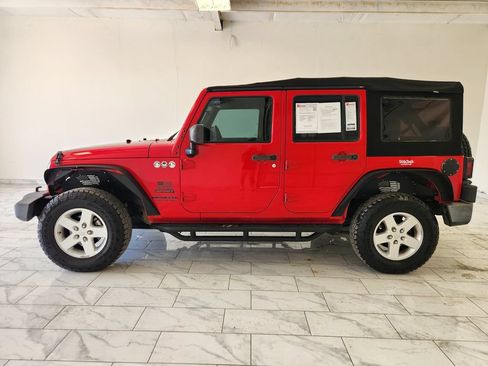 Used 2015 Jeep Wrangler Unlimited Sport w/ Quick Order Package 24S AWD/4WD image 4