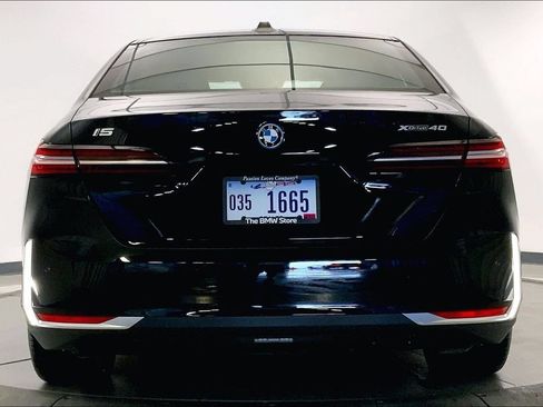 New 2026 BMW i5 eDrive40 w/ Premium Package AWD/4WD image 3