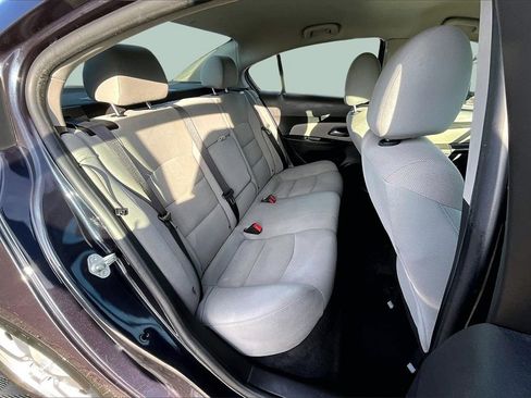 Used 2014 Chevrolet Cruze LT image 27