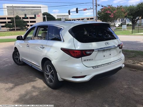 Used 2020 INFINITI QX60 Luxe w/ Essential Package FWD image 5