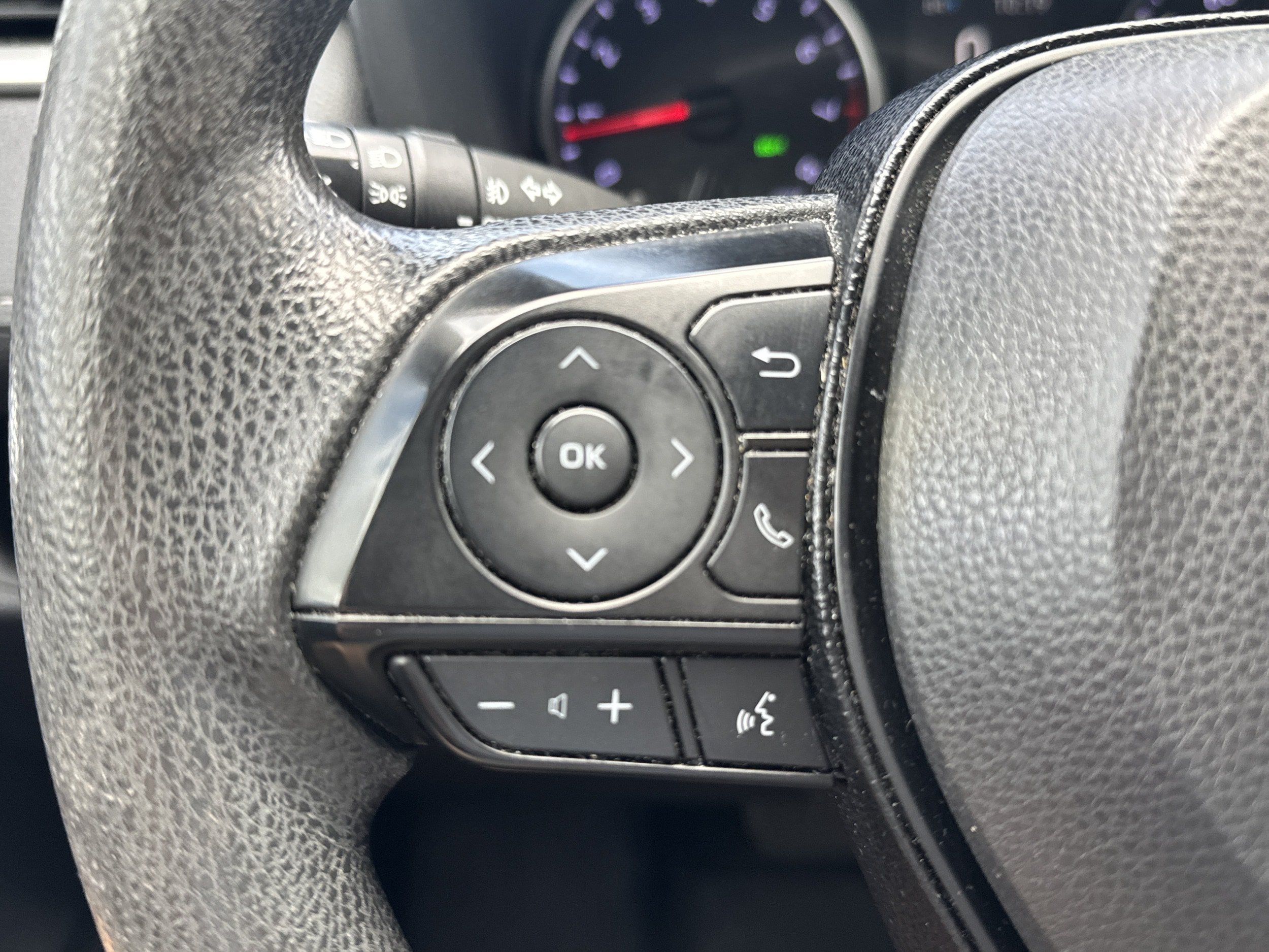 Used 2019 Toyota RAV4 XLE FWD image 34