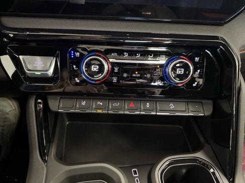 New 2026 GMC Sierra 2500 AT4 w/ AT4 Premium Plus Package AWD/4WD image 20