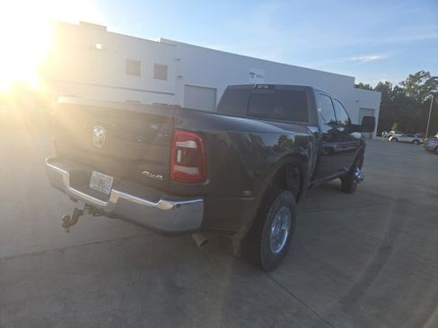 Used 2024 RAM 3500 Tradesman w/ Chrome Appearance Group AWD/4WD image 10