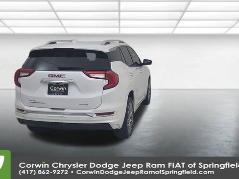 Used 2024 GMC Terrain Denali w/ Denali Premium Package image 13