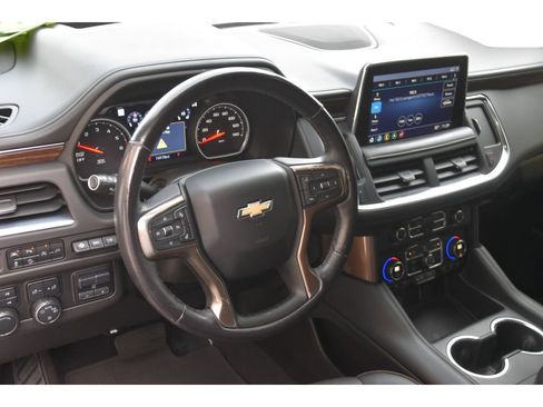 Used 2021 Chevrolet Suburban High Country w/ Premium Package image 11