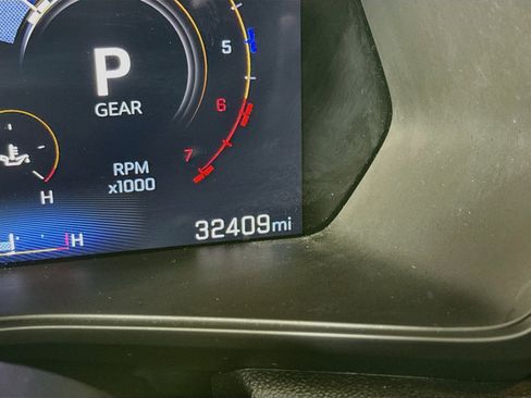 Used 2025 Chevrolet Colorado Trail Boss AWD/4WD image 16