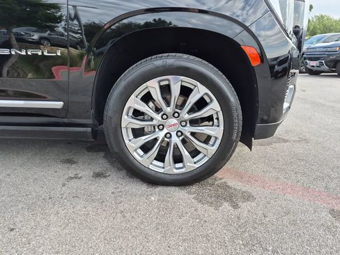 Certified 2024 GMC Yukon Denali w/ Advanced Technology Package AWD/4WD image 18
